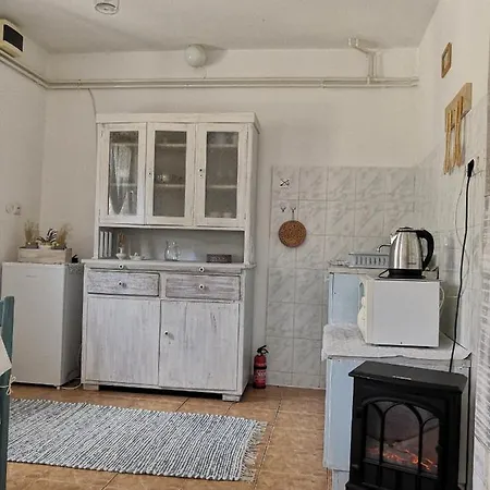 Manfa-gyoengy Vendeghaz Manfa