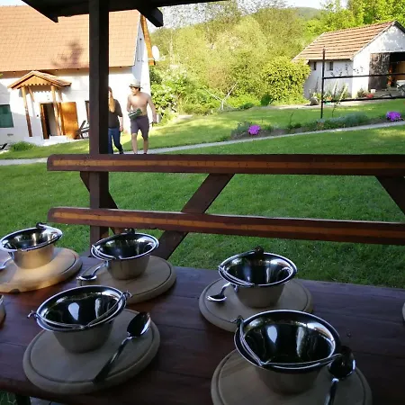 Manfa-gyoengy Vendeghaz 招待所